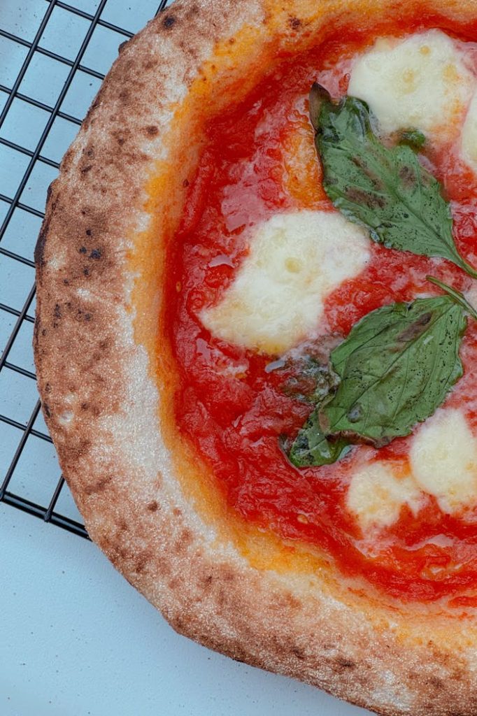 delicious-neapolitan-margarita-pizza-close-up-32449727